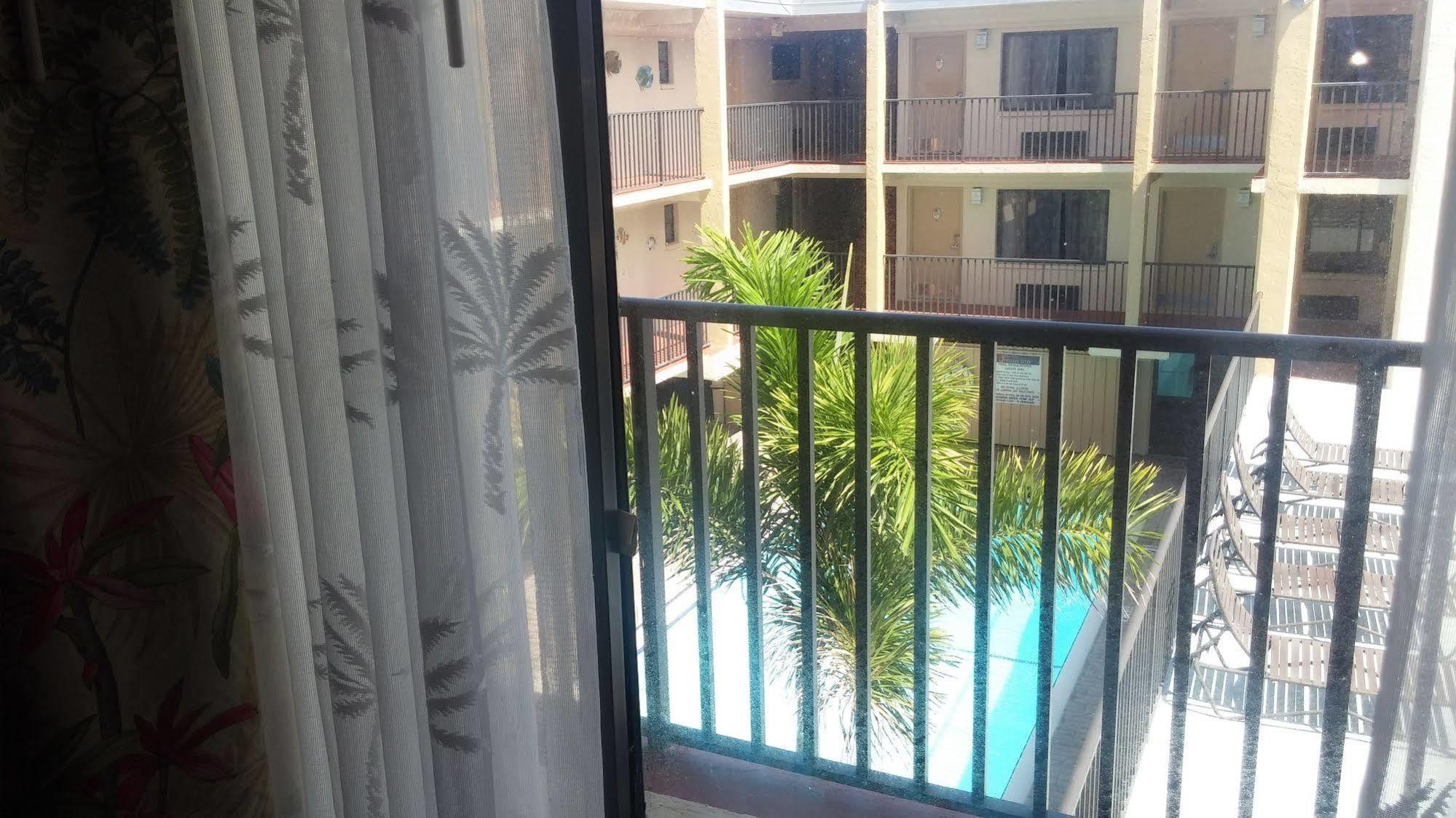 Anna Maria Island Dream Inn Holmes Beach Bagian luar foto